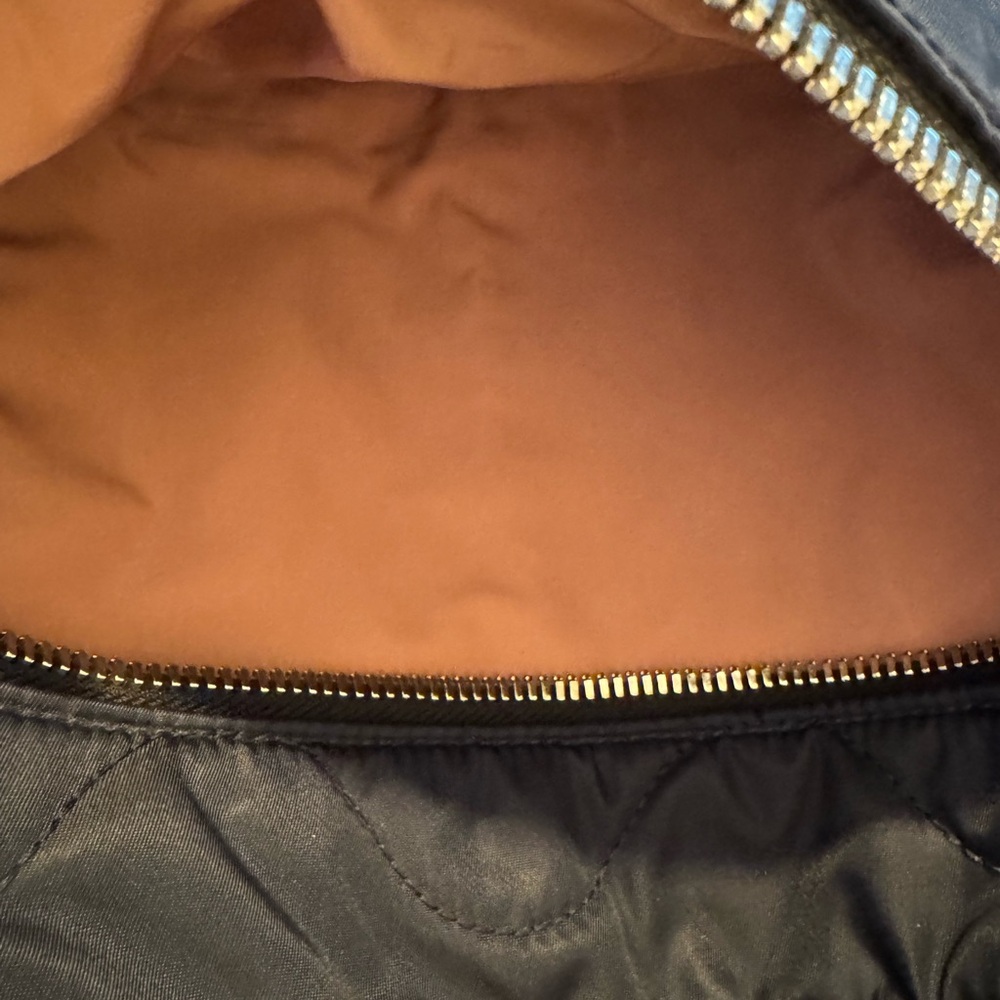 Stylish Quilted Crossbody Bag - Black - Picture 3 of 5